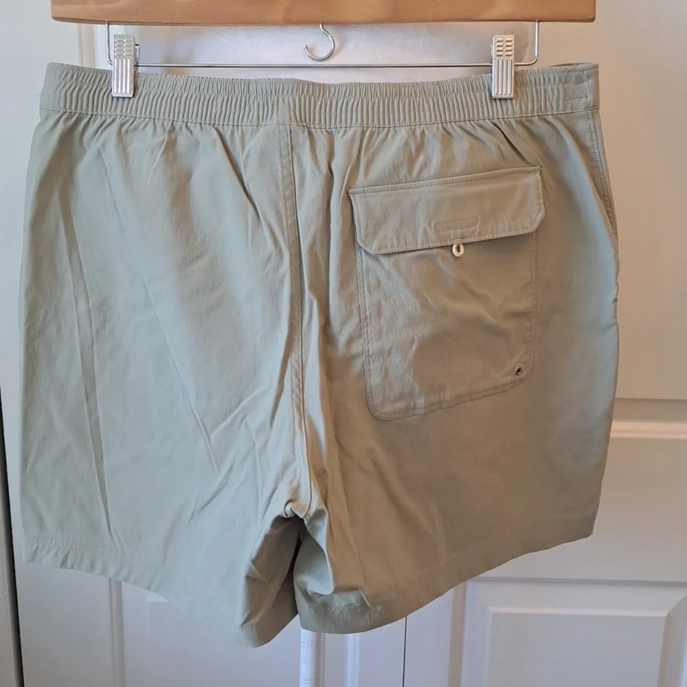 NWOT The North‎ Face Mens Performance Athletic/Hiking/Gym Sage 6.5